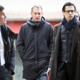 Yves Allegro, ici entouré de ses avocats lors du procès de première instance, a décidé de recourir au tribunal fédéral pour "clamer son innocence jusqu'au bout".